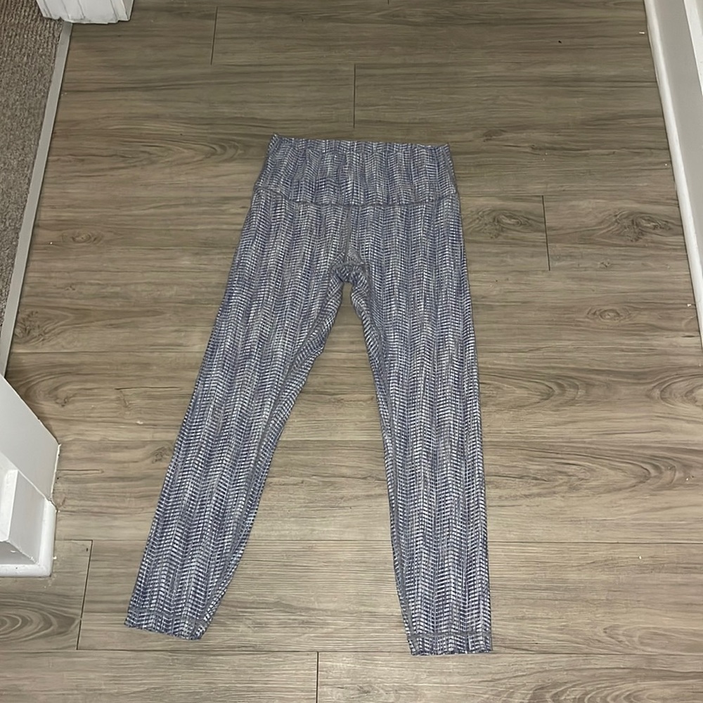 Lululemon wunder under